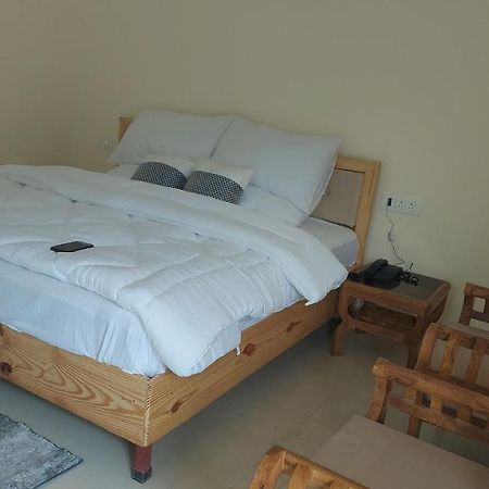 Hotel Anandam Phata Bagian luar foto