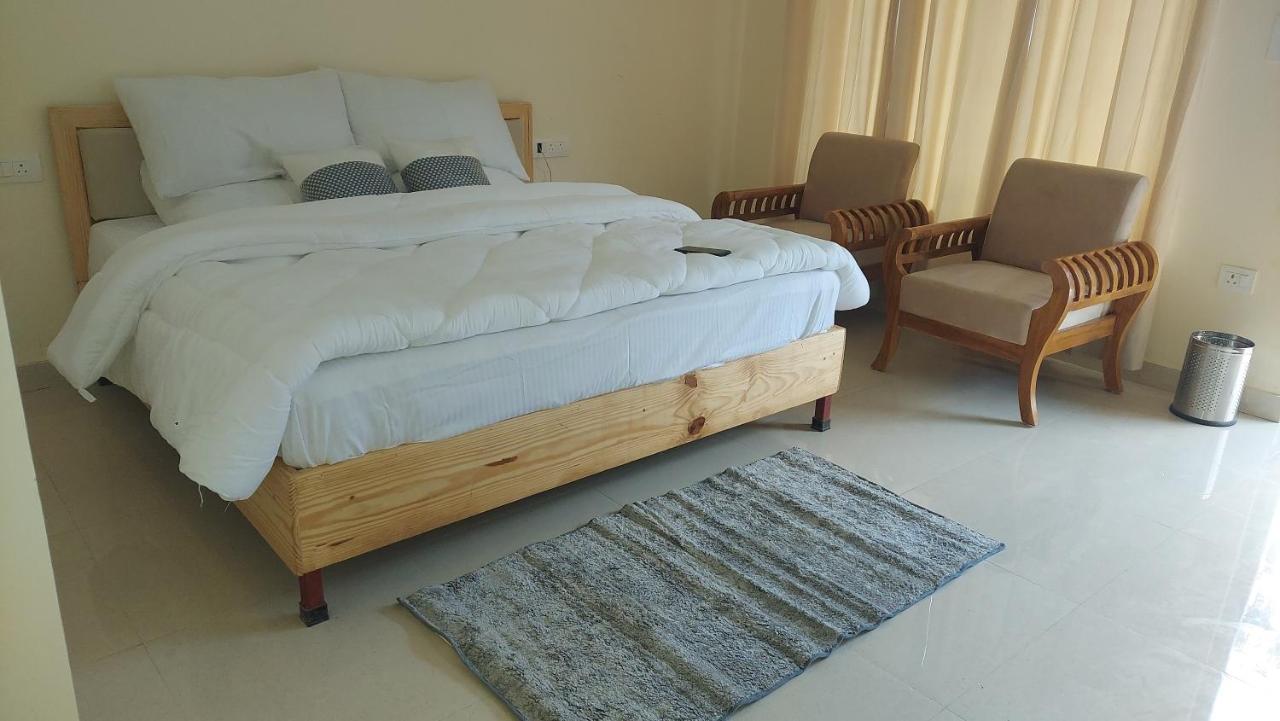 Hotel Anandam Phata Bagian luar foto