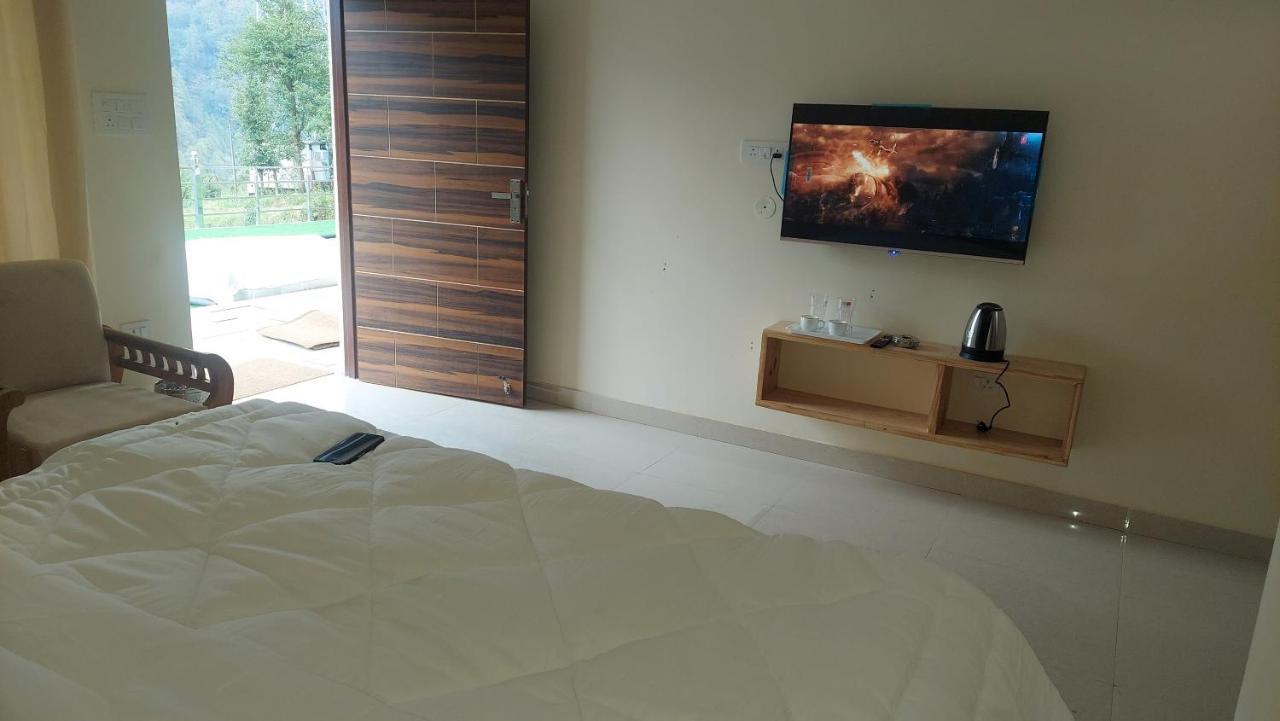 Hotel Anandam Phata Bagian luar foto